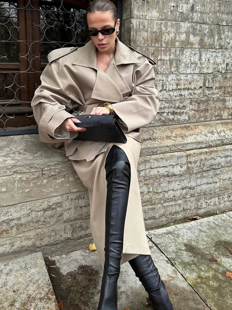 Solid Color Lace Up Windbreaker Women Fashion Long Sleeve Wide Shoulder Short Loose Jacket New Autumn Commuting Street Outerwear