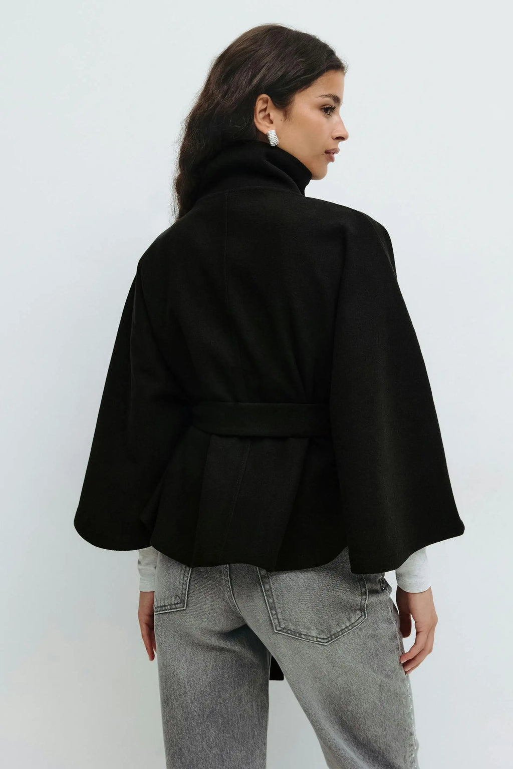 Elegant vintage Cape Coat Fashion Loose Stand Neck Belt Single Breasted Female Streetwear 2025 Autumn Winter Casual Lady Outwear