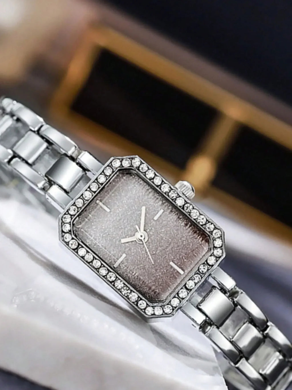 2-piece set of women's watches, women's styles, simple and fashionable, starry sky, diamond studded square watch set