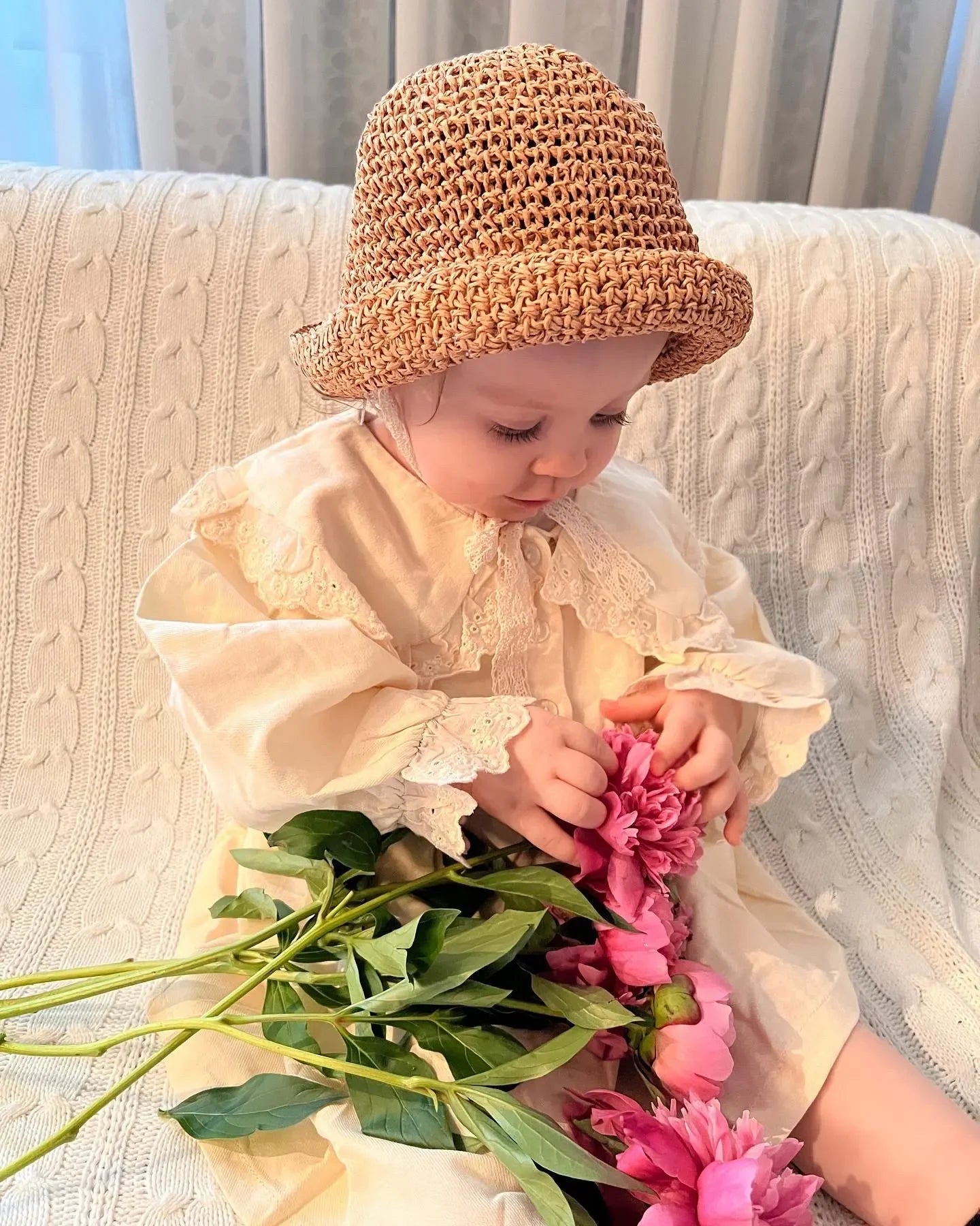 Fashion Baby Petal Brim Straw Woven Hat Sun Protection Lace Cap Kids Girls Princess Collapsible Beach Cute Infant Bucket Hats